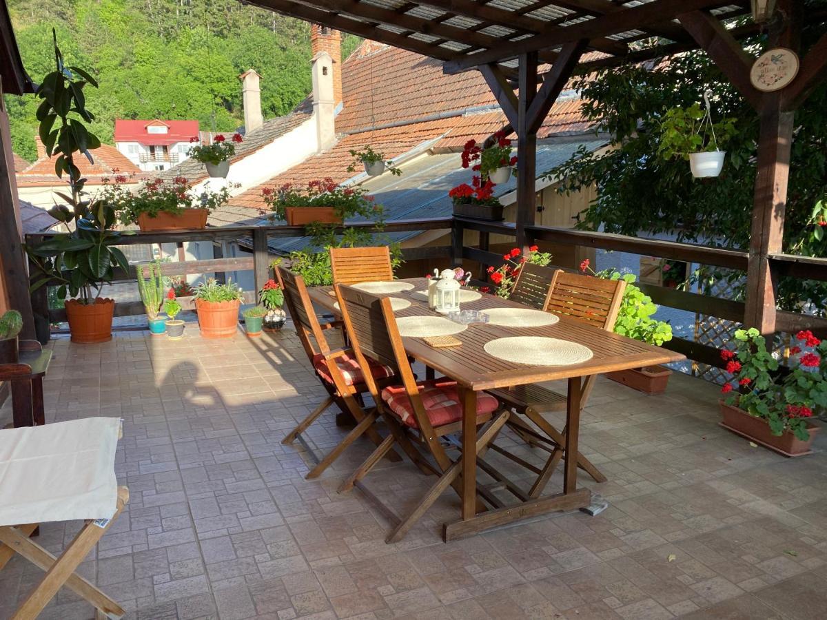 Victoria Gasthaus Rasnov - Charming Vacation House In Rasnov Exterior foto